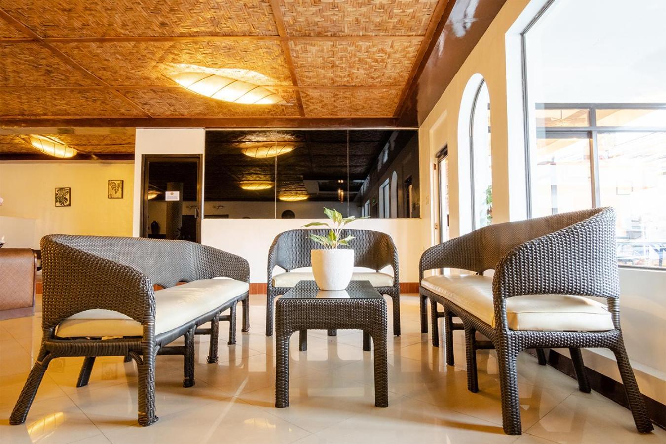 Public House Hostel Lapu-Lapu City Exteriér fotografie